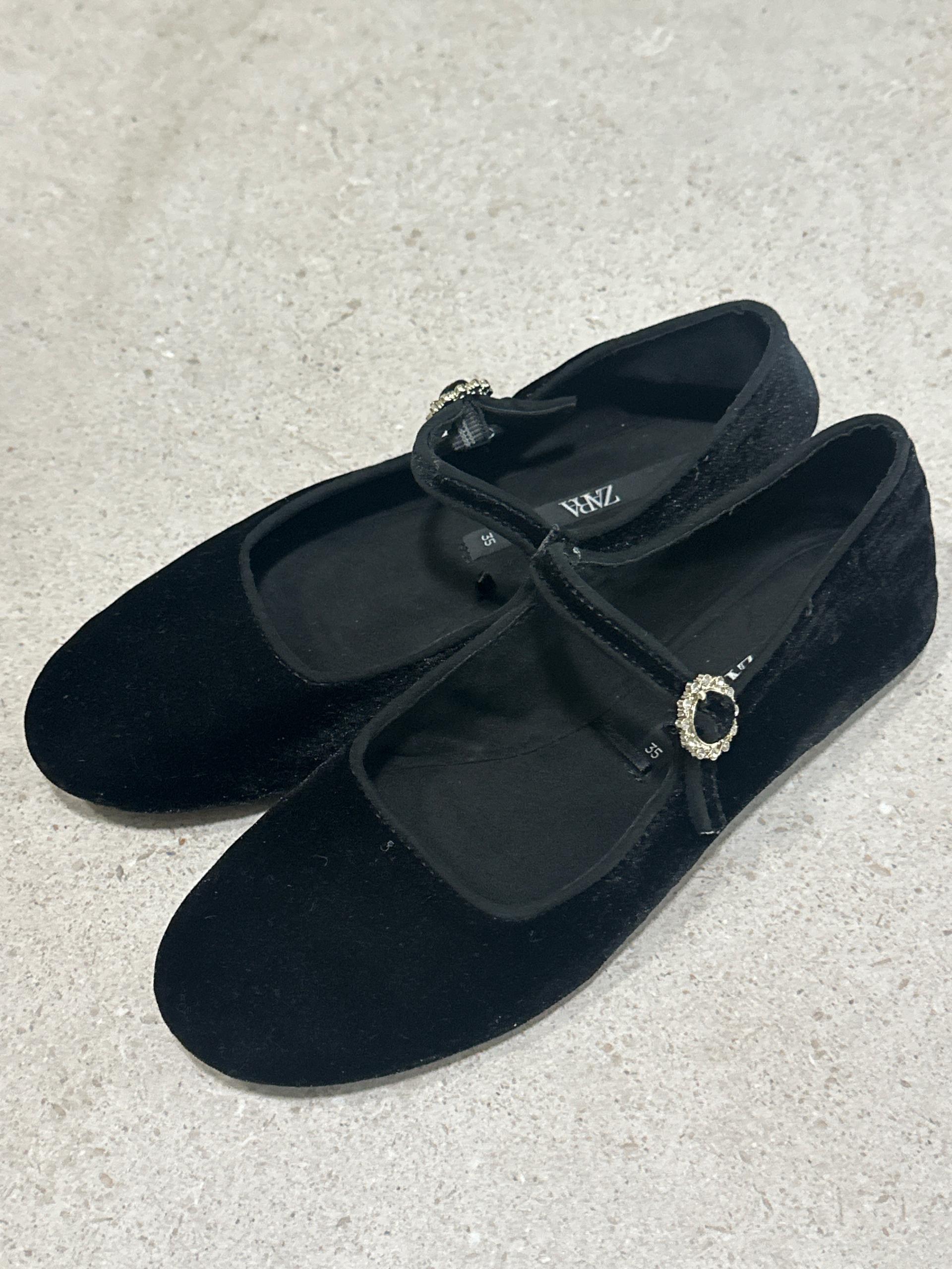[ZARA] 자라 벨벳 메리제인 플랫슈즈 블랙 4