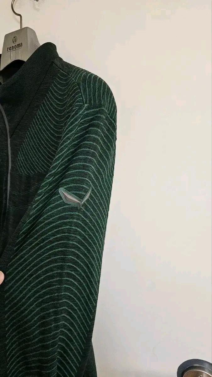 살레와 하이퍼플랫 기능성 반집업 5