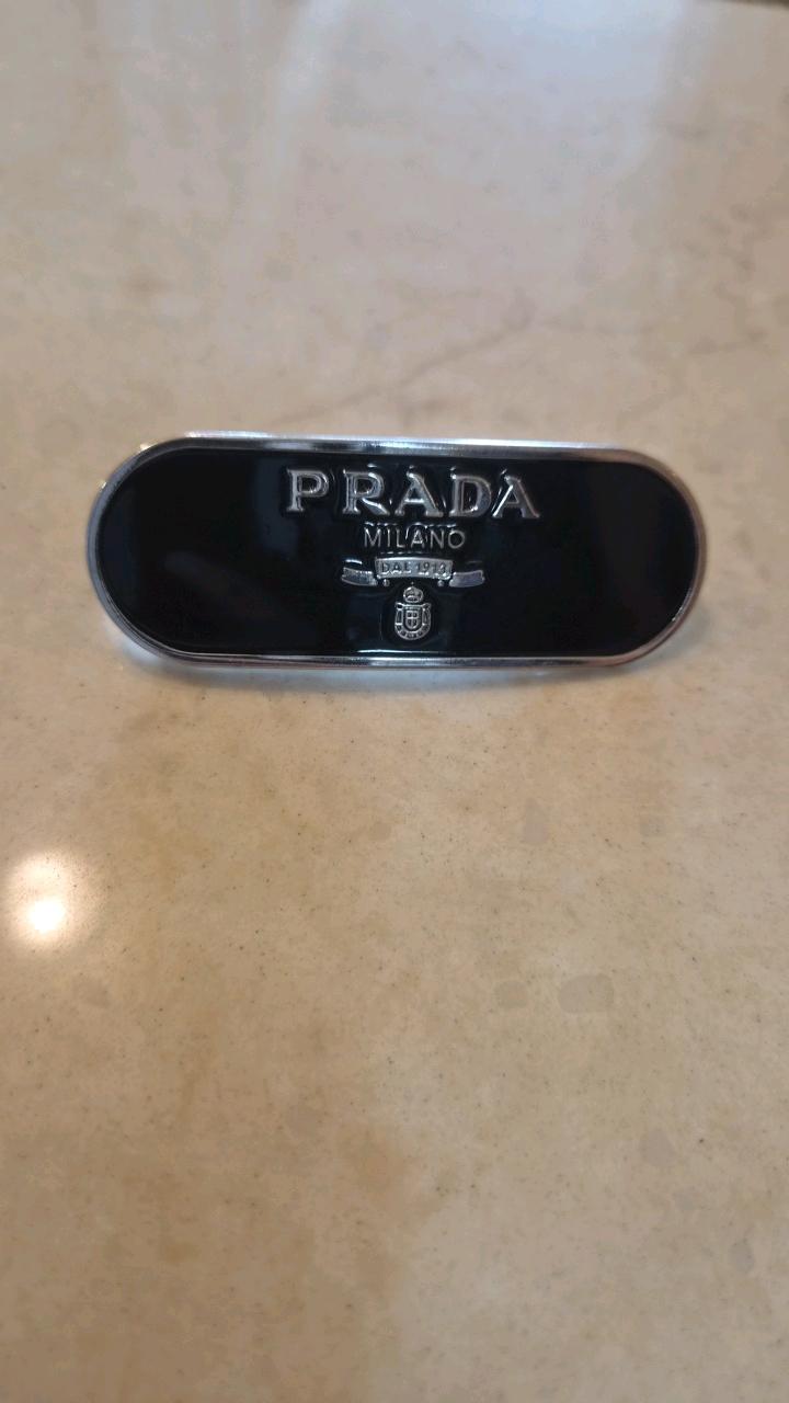 [PRADA] 프라다 로고 에나멜 헤어핀 블랙 3