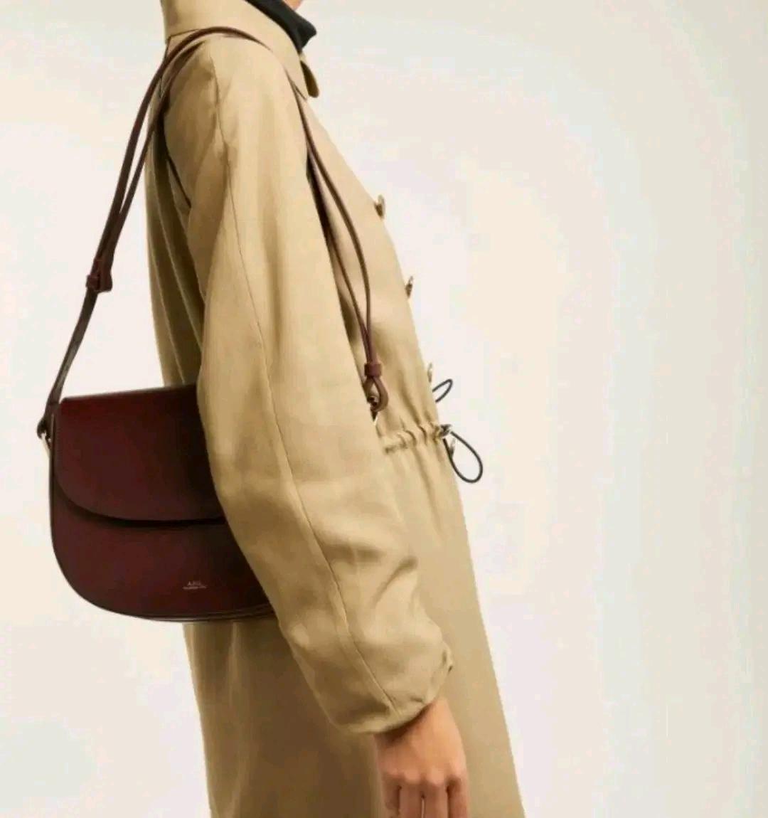 (가격내림)apc 아페쎄 오데뜨백 버건디 7