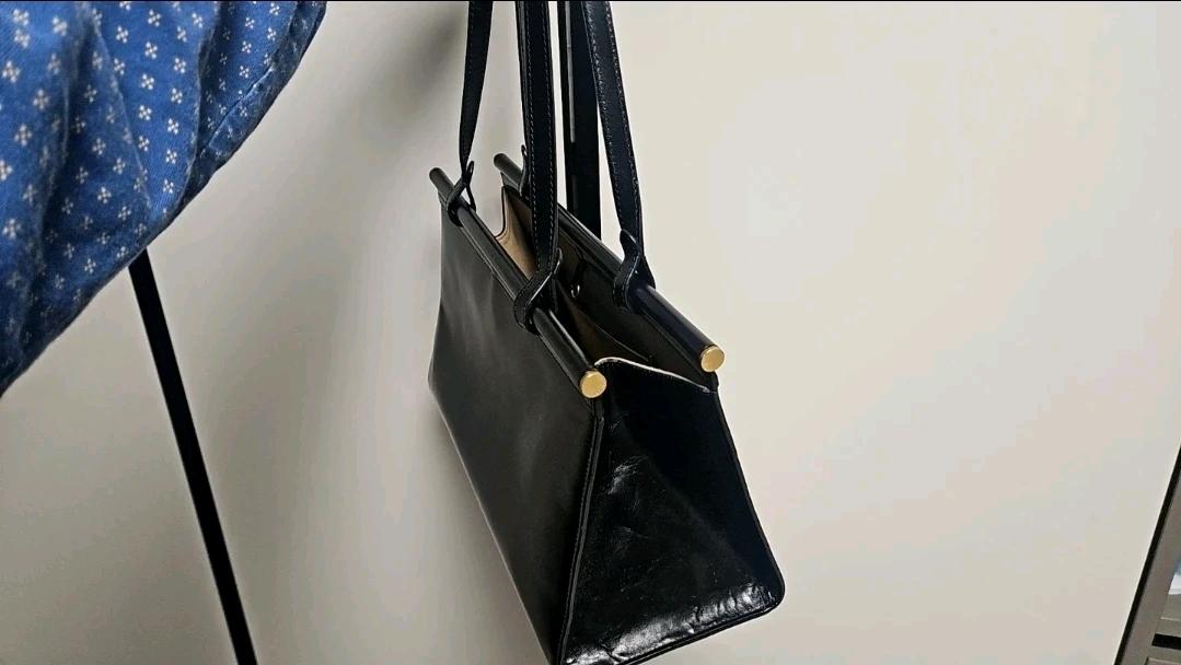 투티에 파라렐백 블랙 2
