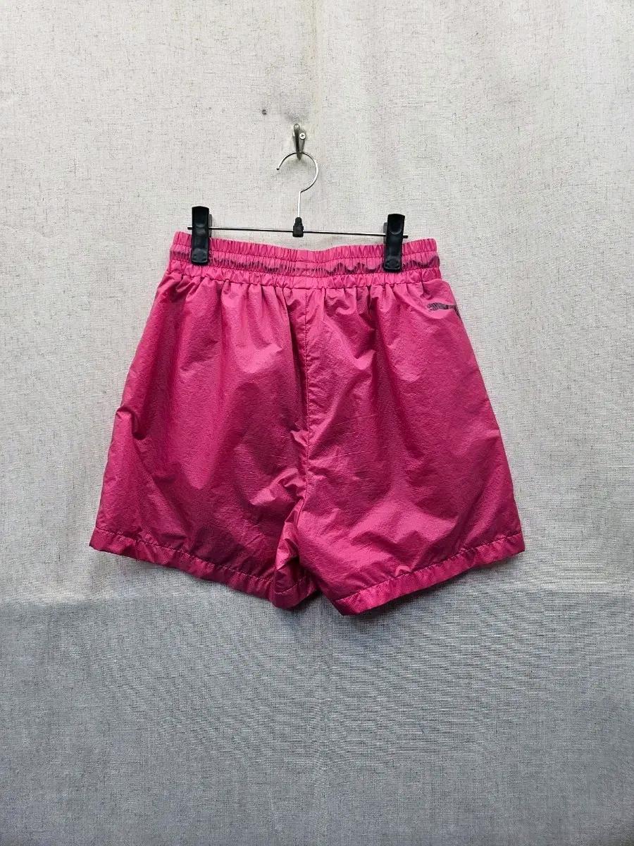 푸마 x 펠리페 팬톤 콜라보 핑크 반바지 (234 3