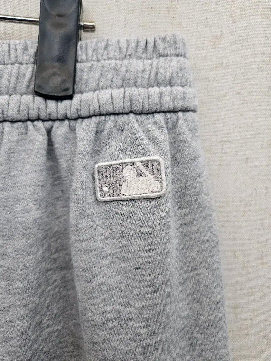 MLB 보스턴 레드 삭스 그레이 조거팬츠 (232 5
