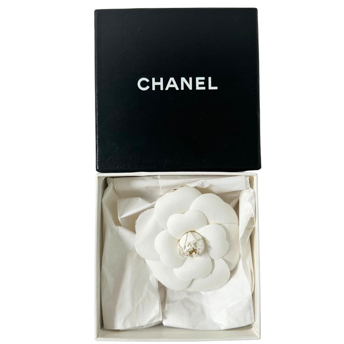 샤넬 카멜리아 화이트 코사지 브로치 6VCHA41454 9