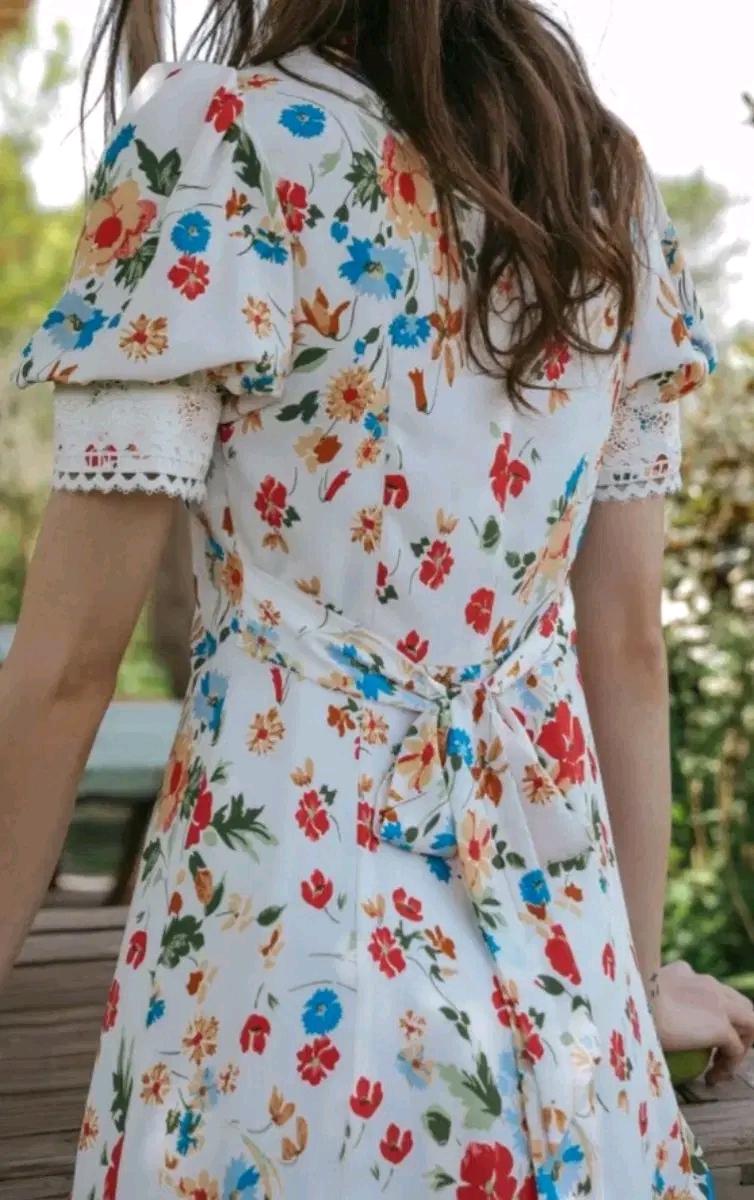 새상품던드롭 fancy flower v neck puff dress, s 10