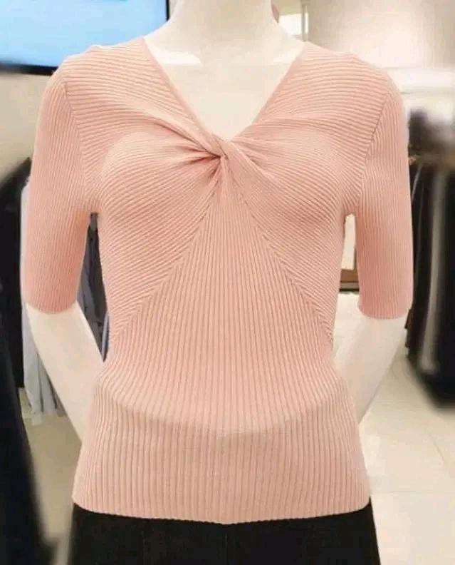 새상품 로엠 반팔 꼬임 스웨터 pink, m 3