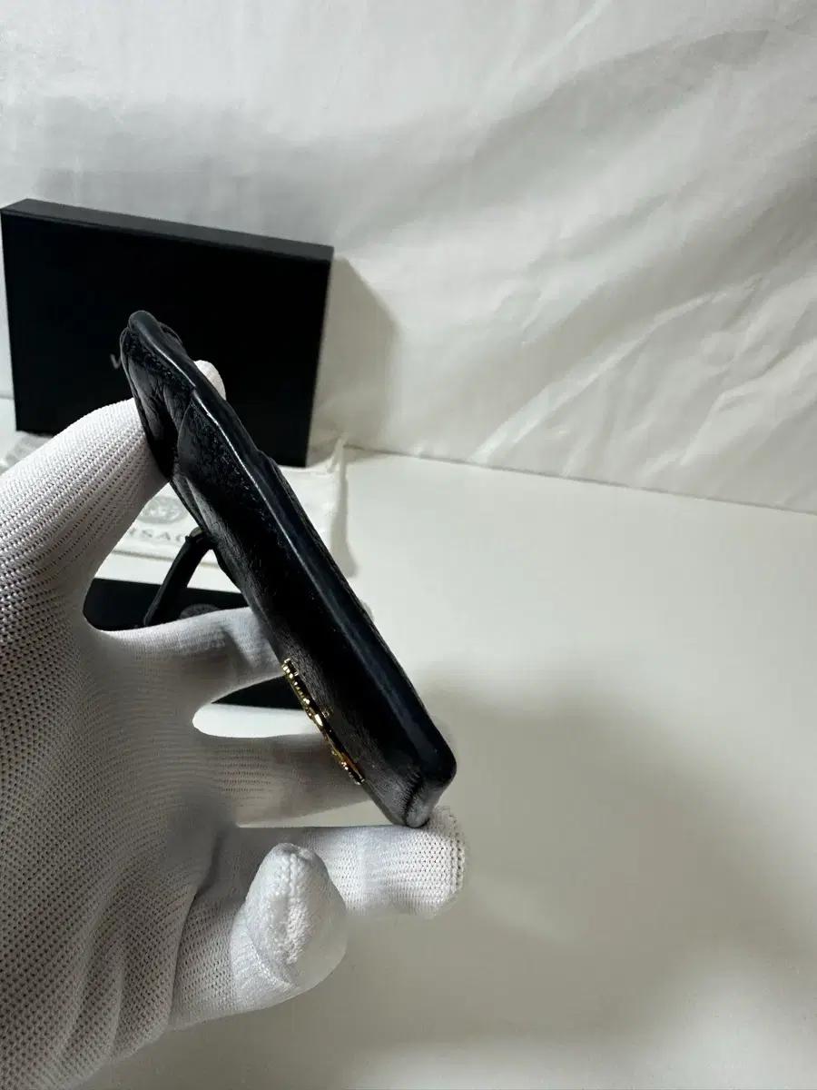 베르사체 V로고 지퍼 카드지갑 블랙 (OS) 5