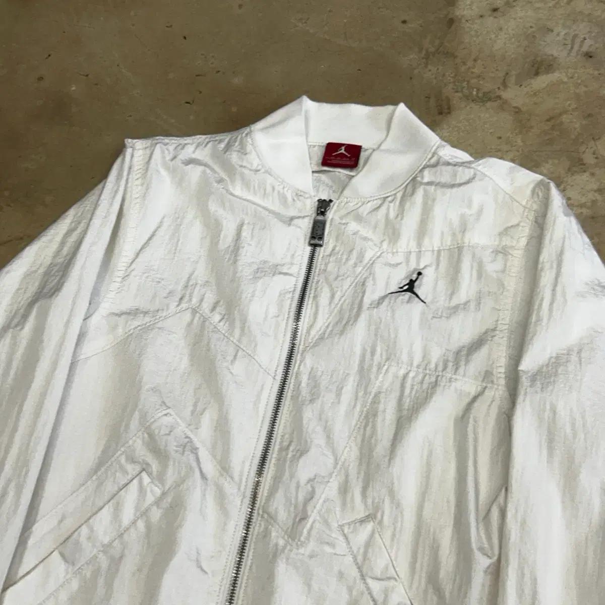 XS 조던 올드스쿨 아이보리 바람막이 2