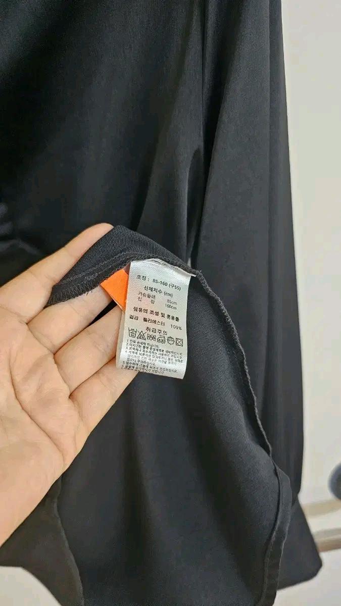 랑앤루 공단 블랙 블라우스  7