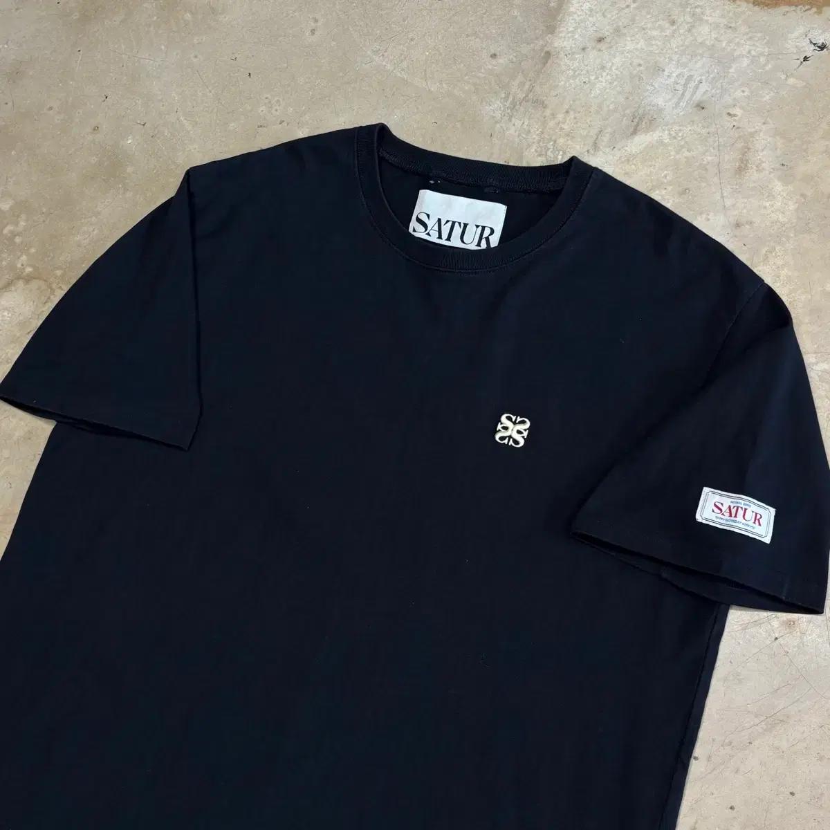 XL 세터 블랙 반팔티 2