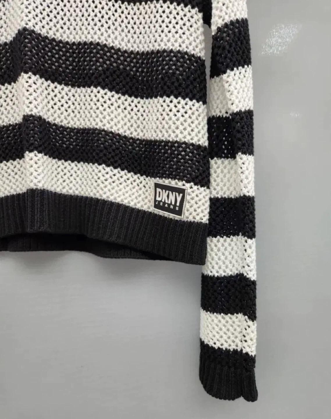 DKNY 스트라이프 니트 살안타템 4