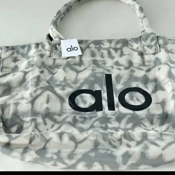 ALO 알로 패턴 토트백 5