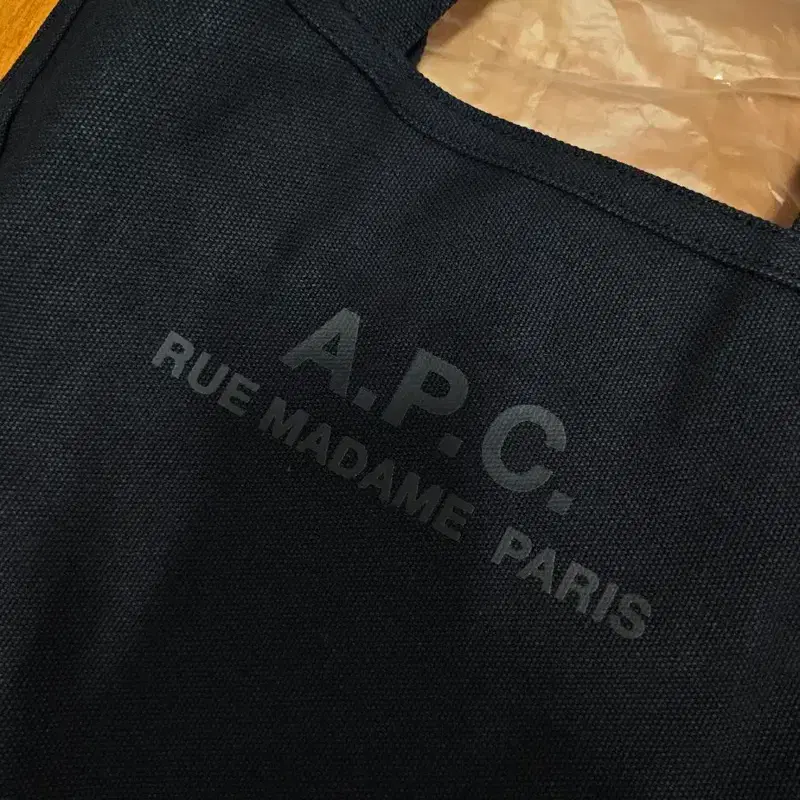 26년신상 APC 아페쎄 정품 리쿠퍼레이션 숄더백 겸 토트백 다크 네이비 3