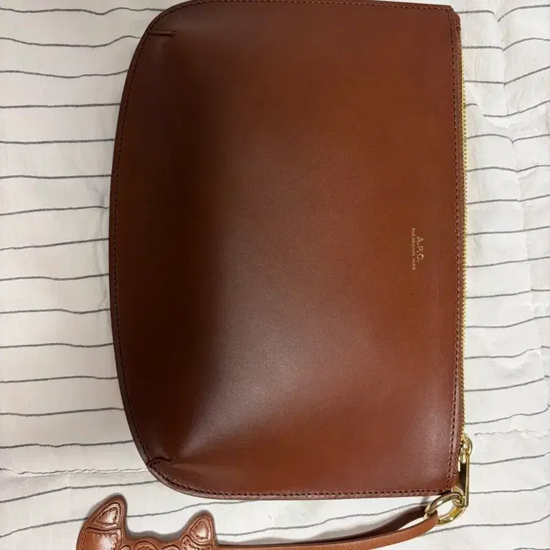 a.p.c. 아페쎄 클러치+앤더 키링 2