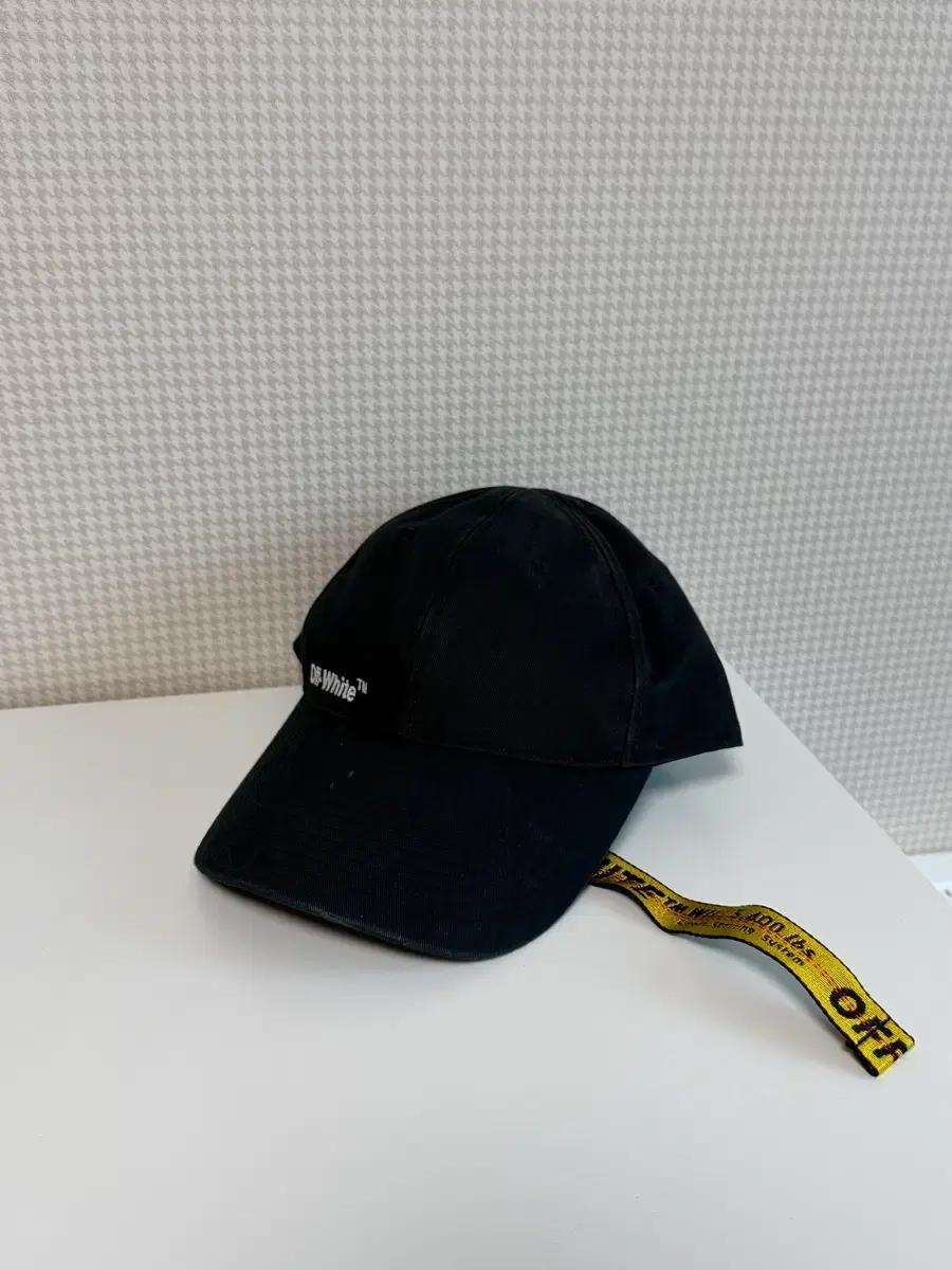 오프화이트 볼캡 2
