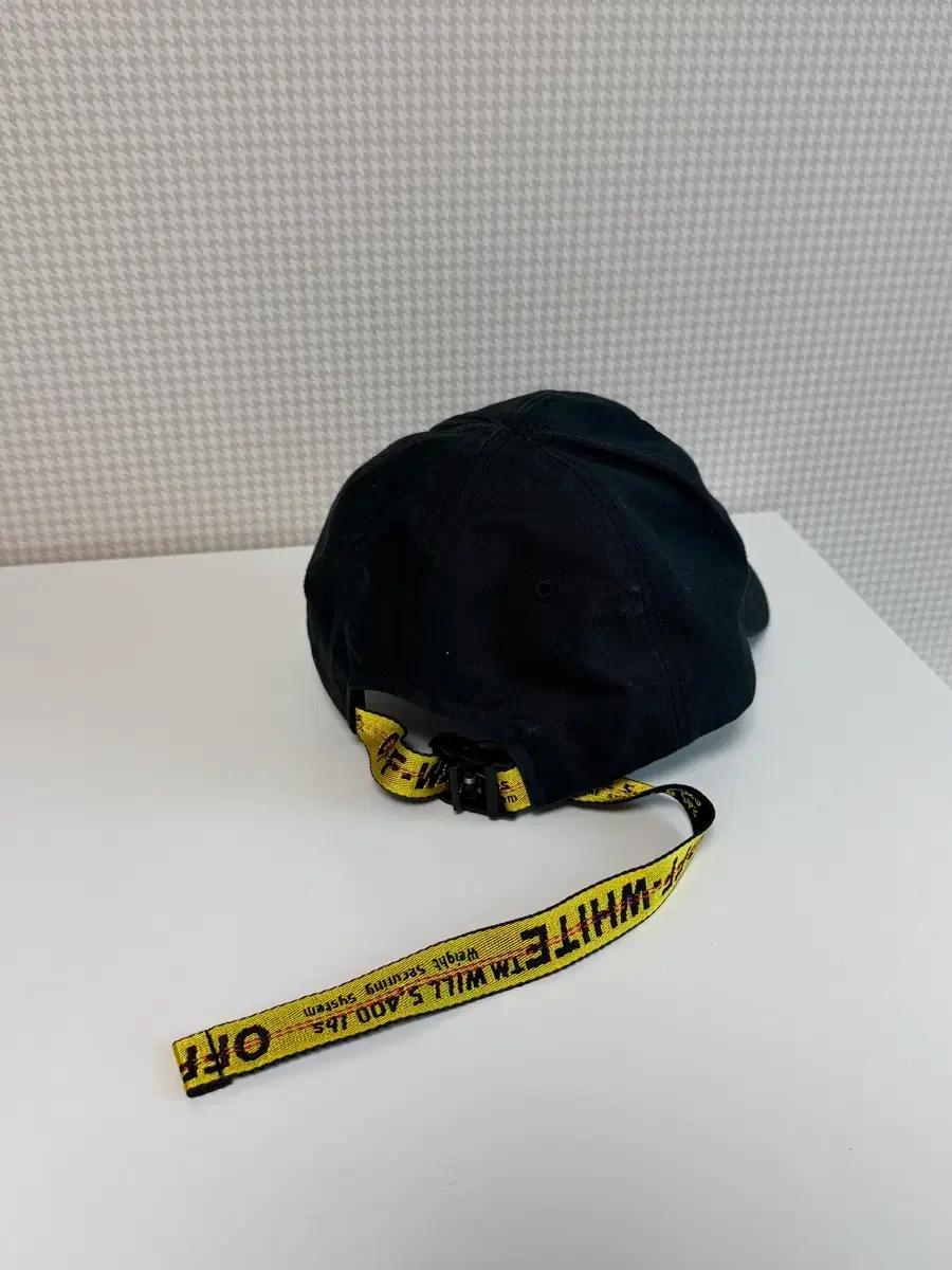 오프화이트 볼캡 3