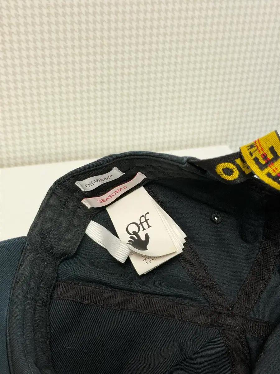 오프화이트 볼캡 4