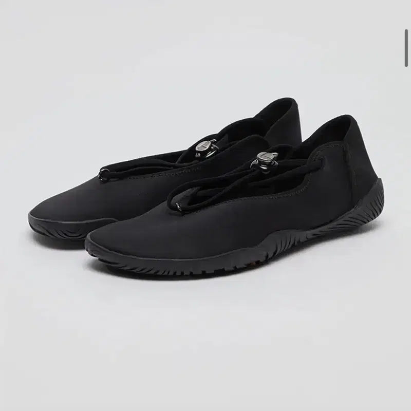 아카이브앱크 Formica core sneakers 2