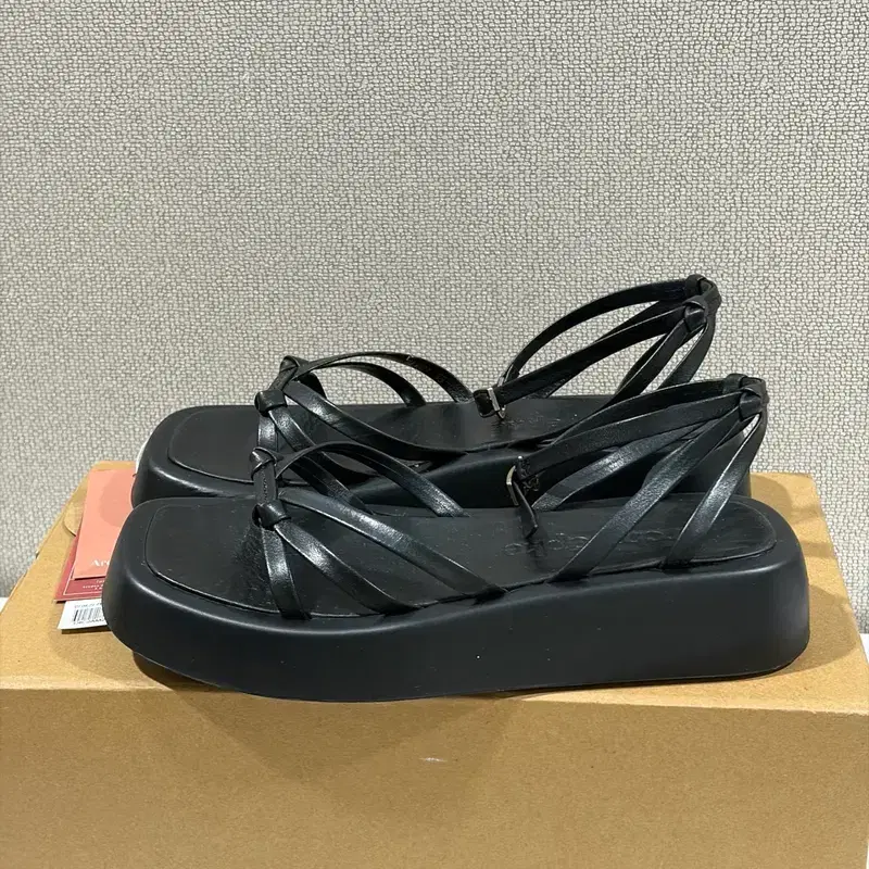 아카이브앱크 데저트 샌들 블랙 230 6