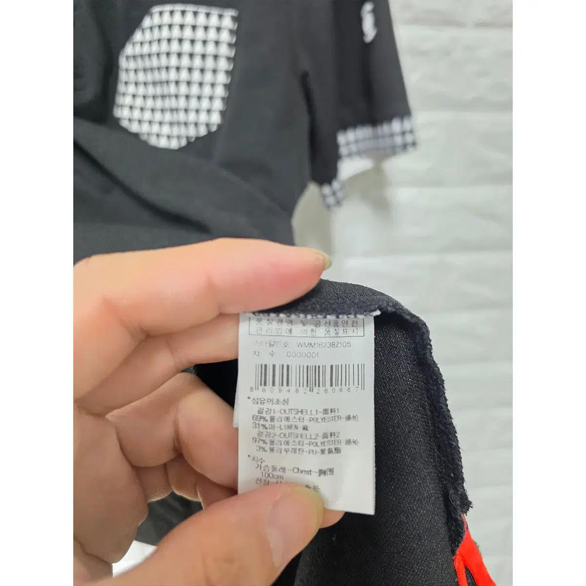 100 와이드앵글 골프 블랙 반팔 카라티 E307 4