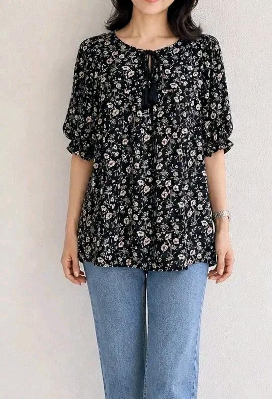 BL330플라워 패턴 블랙 반팔 블라우스 2
