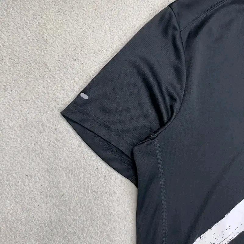 ADIDAS 에어로 레디 런잇 반팔 티 M 6