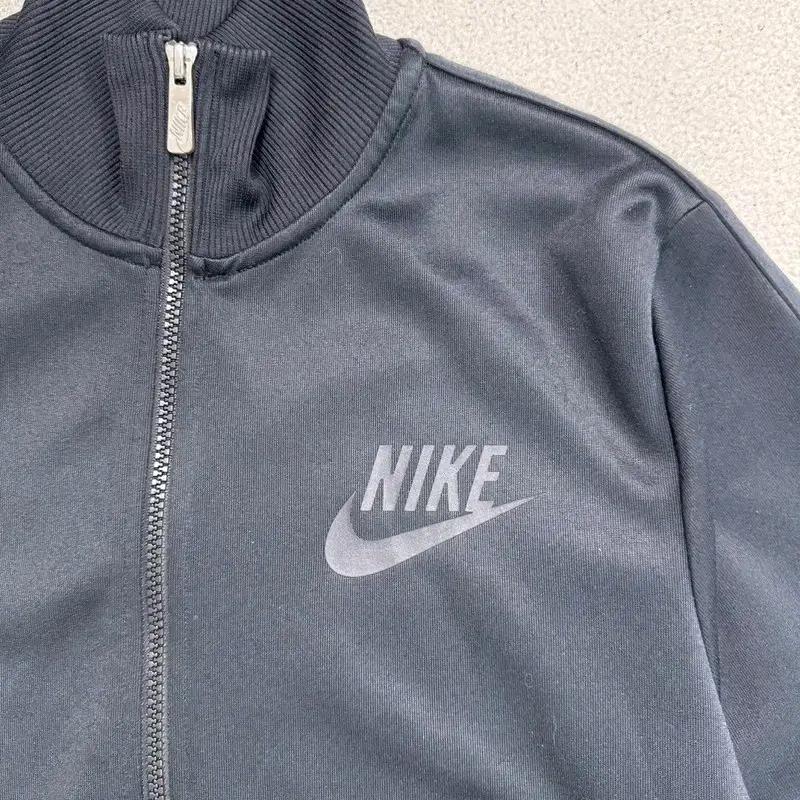 NIKE 올드스쿨 올블랙 트랙탑 L 3