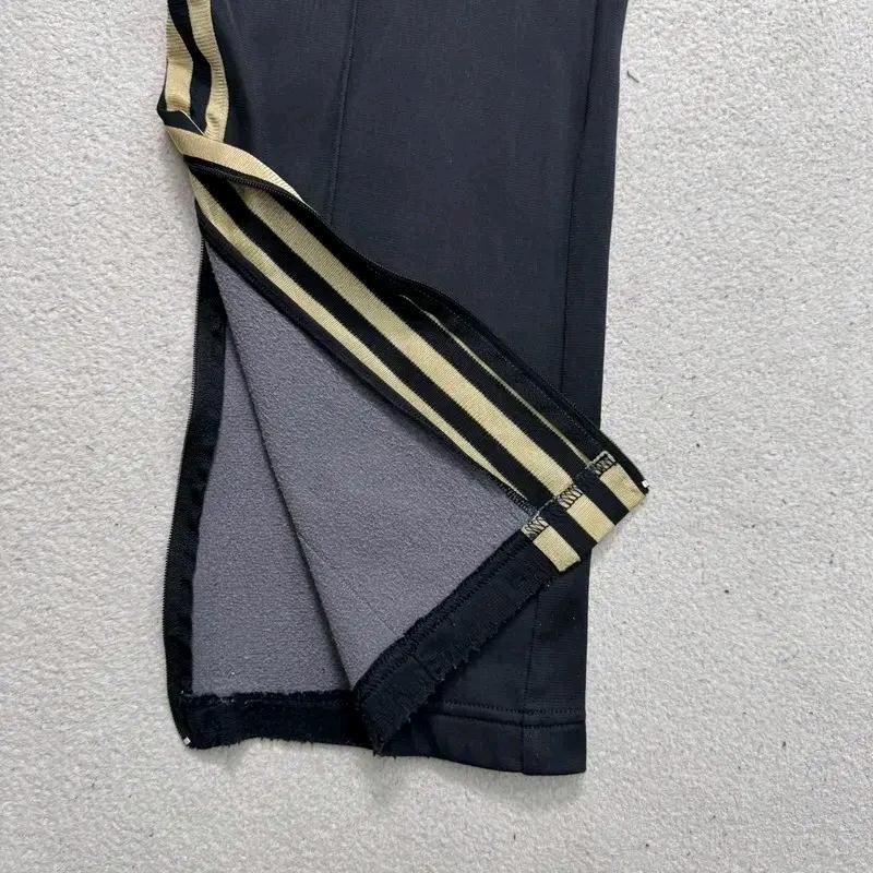ADIDAS 트레이닝 팬츠 골드 스트라이프 100 6