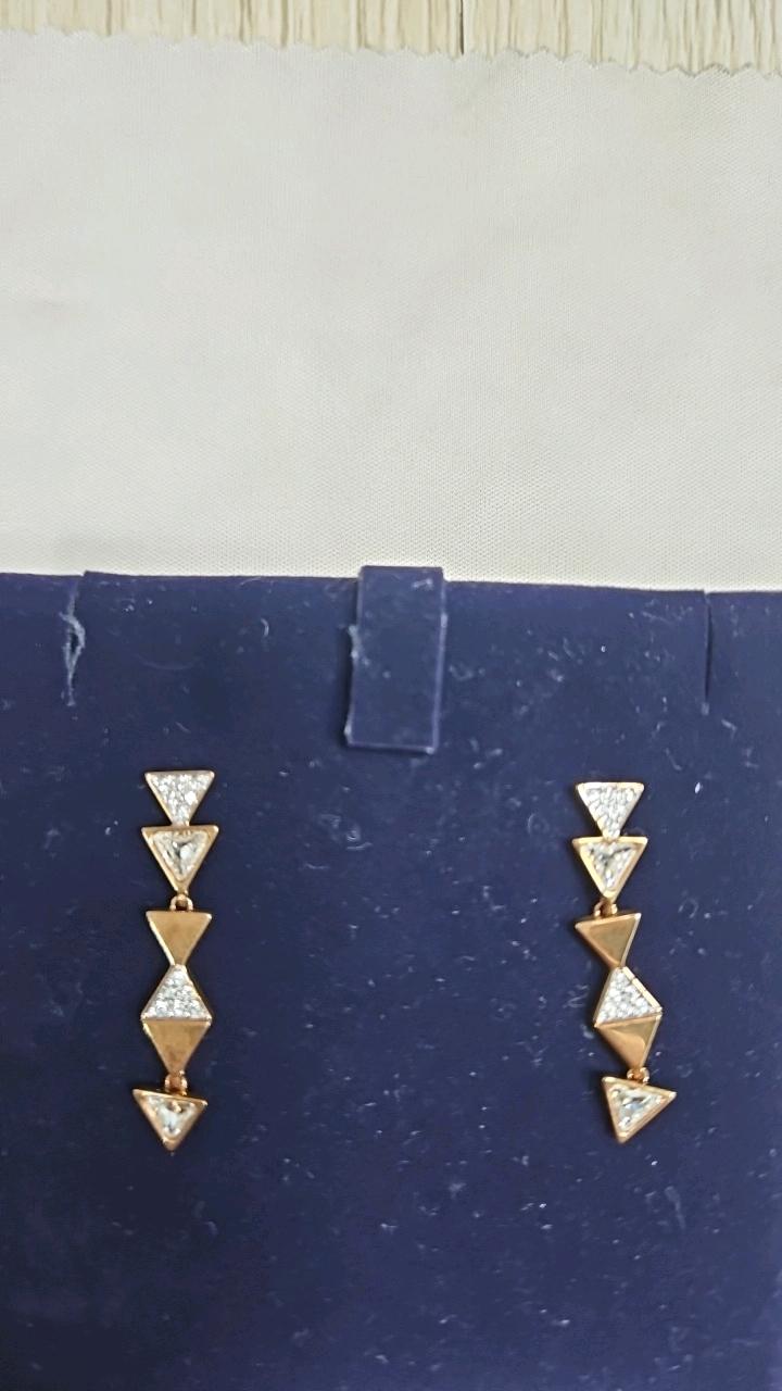 [Swarovski] 스와로브스키 기하학 트라이앵글 귀걸이 5