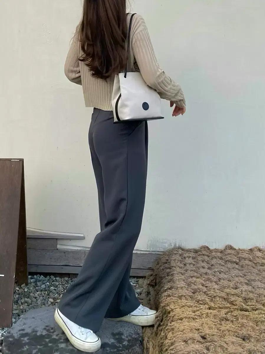 르아보네 베네백 블랙 캔버스 아이보리 9