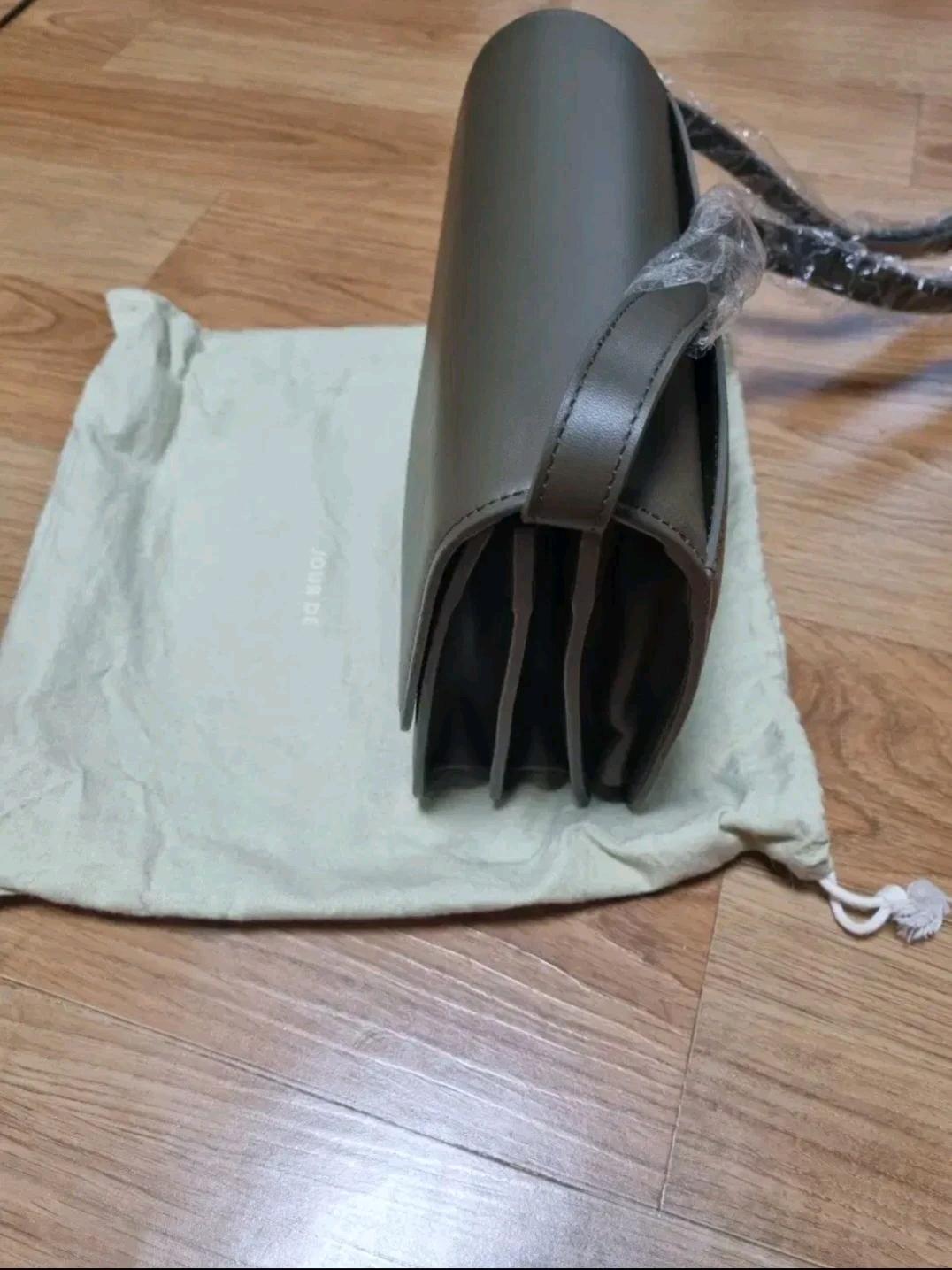 새제품 쥬르드 카키 핸드백 5