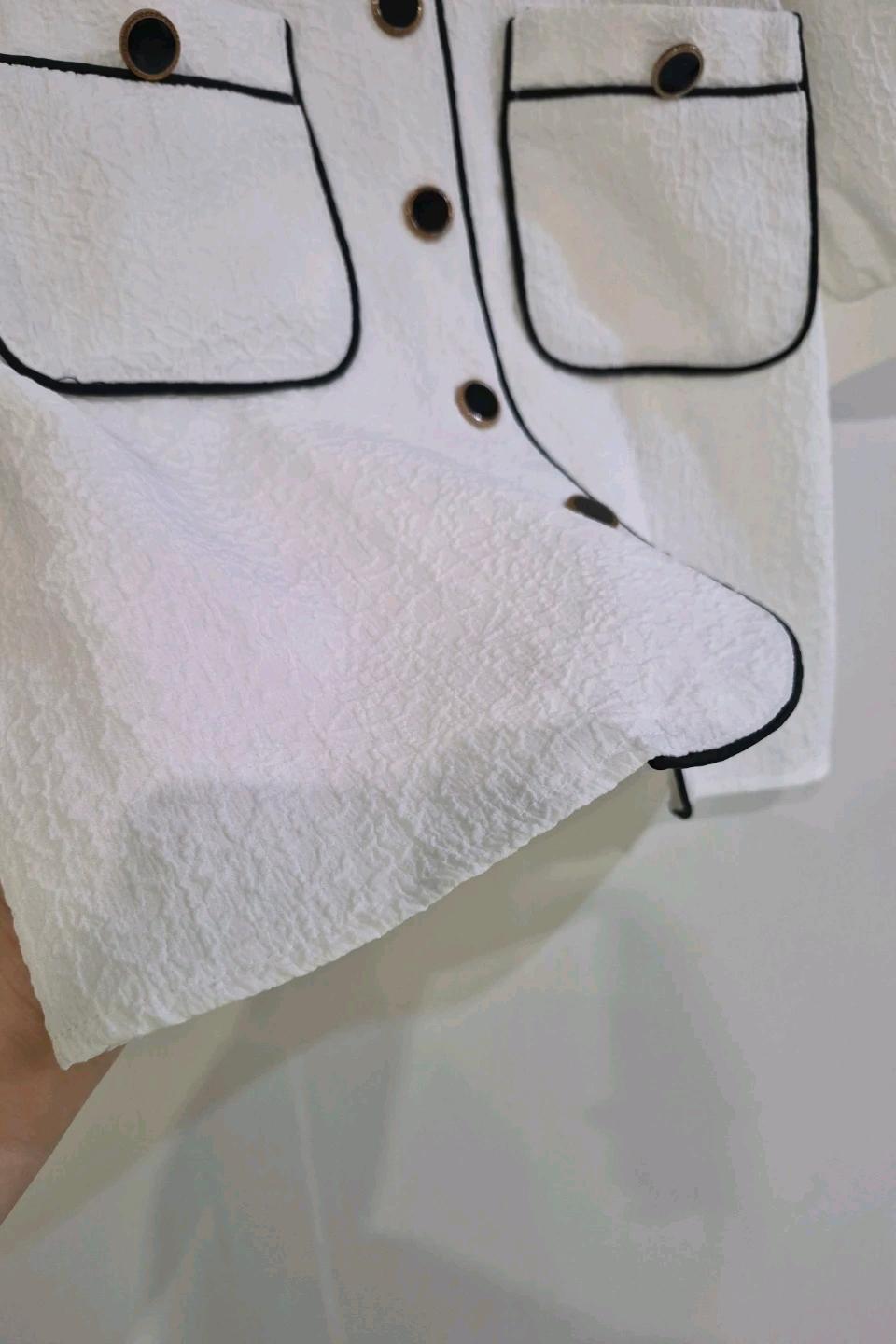 새상품)화이트 배색 퍼프 블라우스 10