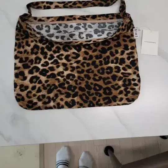 이미스 뉴 레오파드 코듀로이 에코백 베이지 3