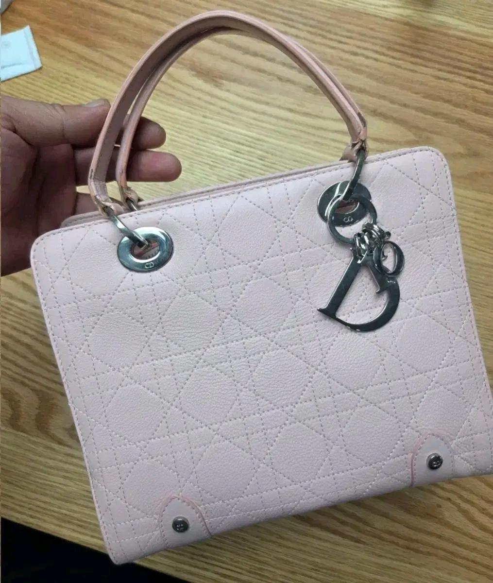 디올 Lady Dior 백 3