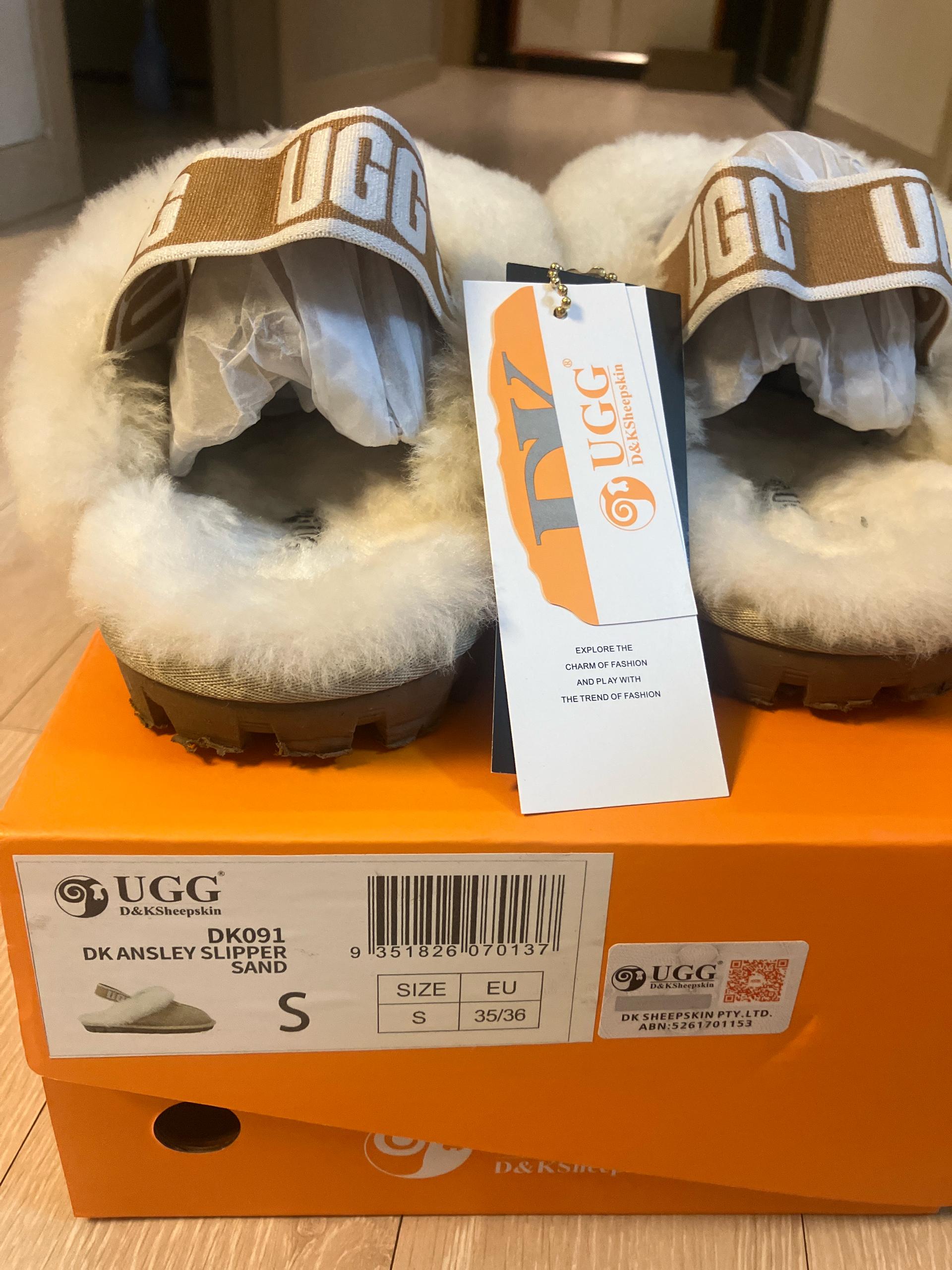 UGG 어그 로고 스트랩 양털 슬리퍼 베이지 7
