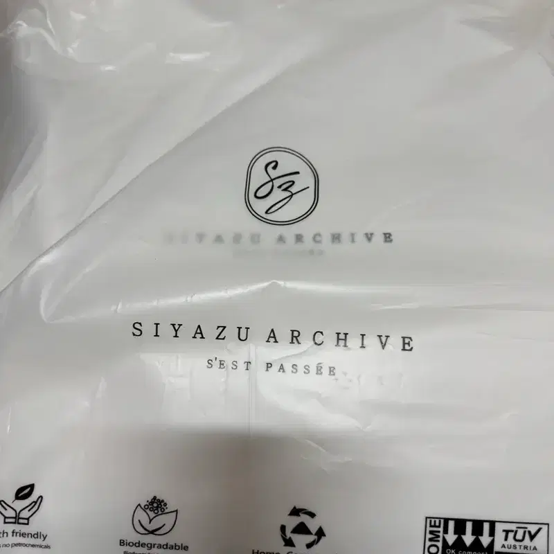 [시야쥬] SIAC3076 램스킨 플로우 백 M 블랙 8