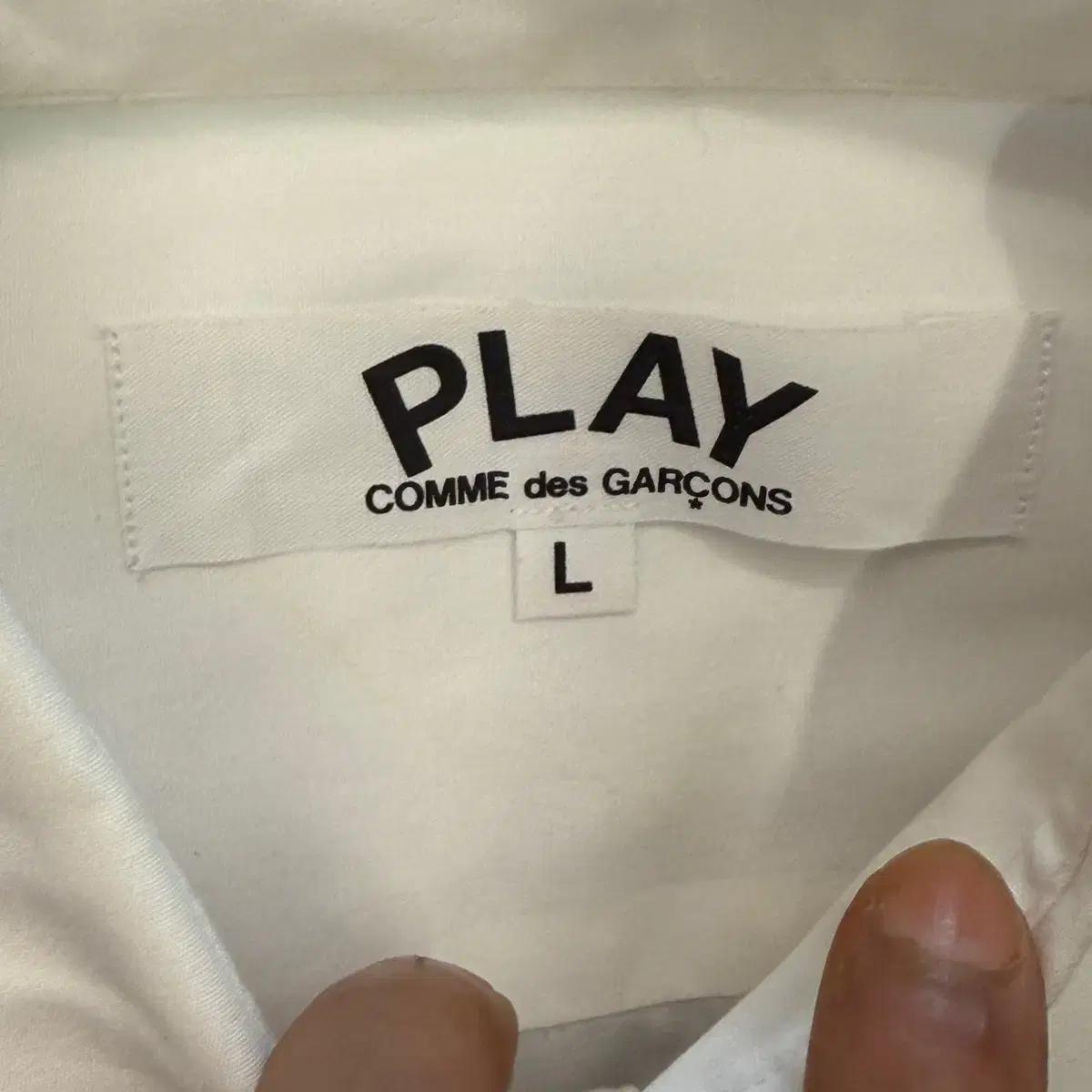 L 꼼데가르송 레드와펜 화이트 셔츠 5