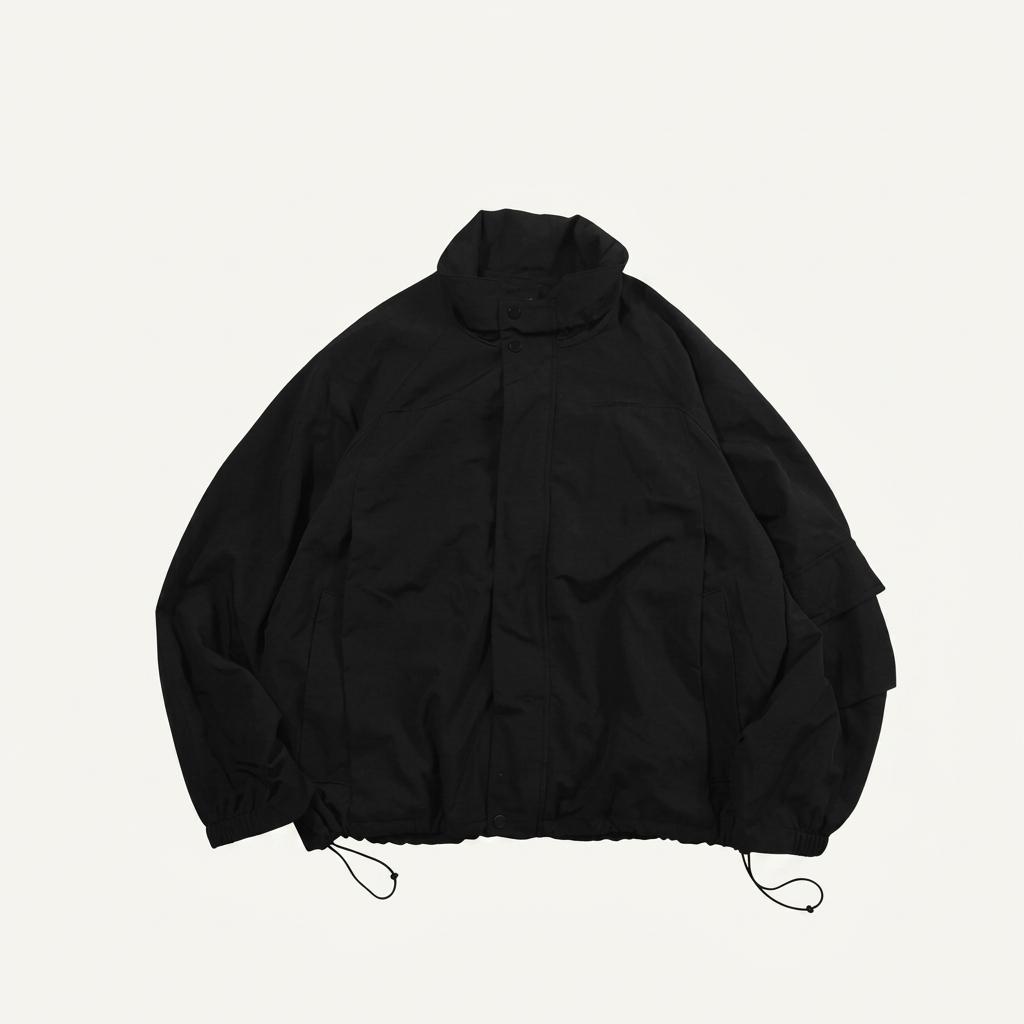 일꼬르소 하이넥 블랙 스트링 박시핏 나일론 자켓 (XL)