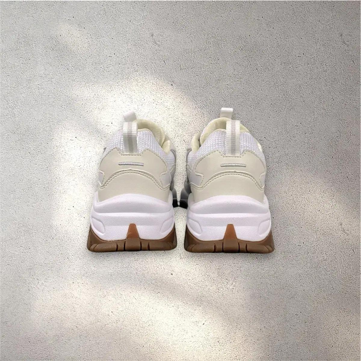 [245] 아키클래식 어반트래커 (No.740) 4