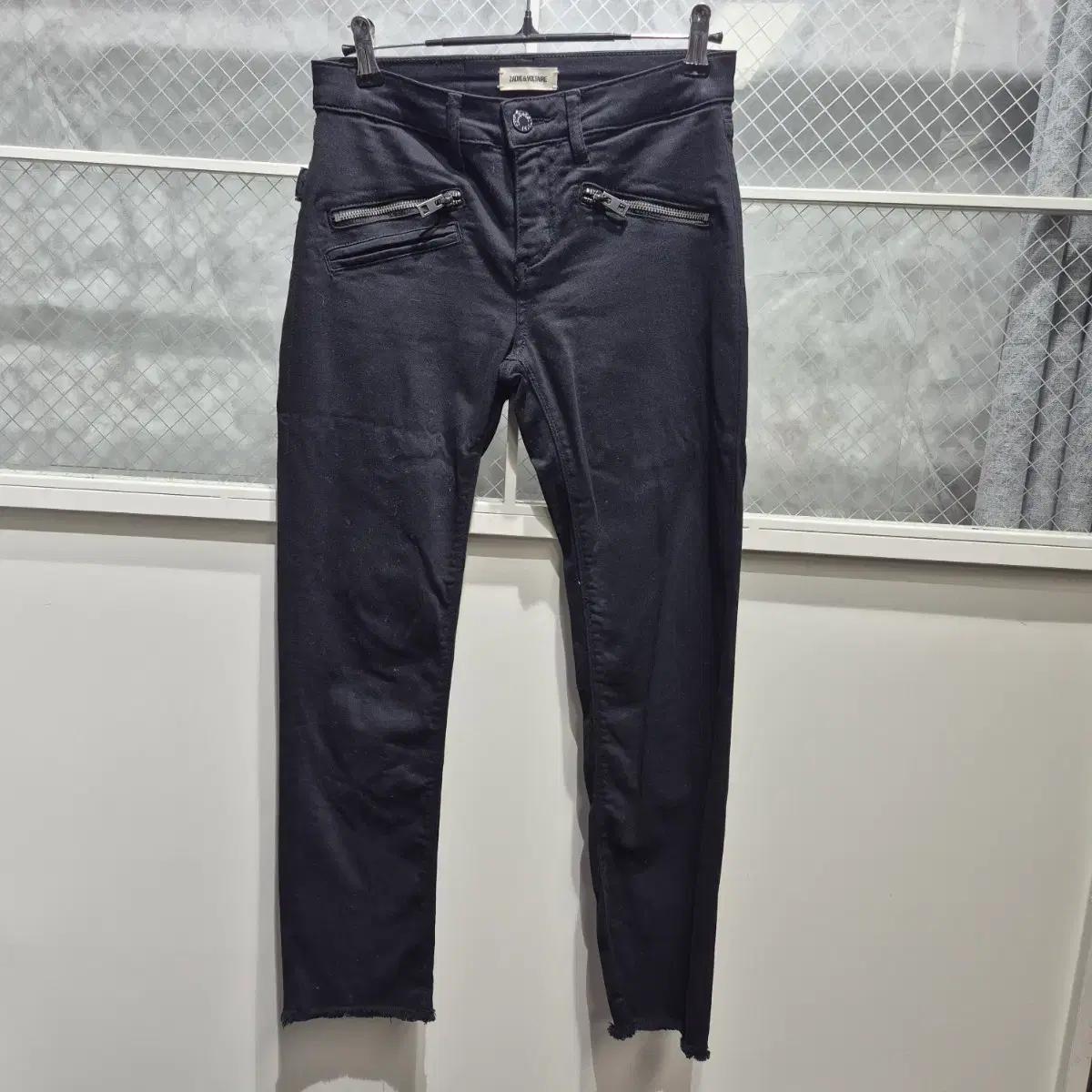 자딕앤볼테르 블랙진 지퍼 디테일 3
