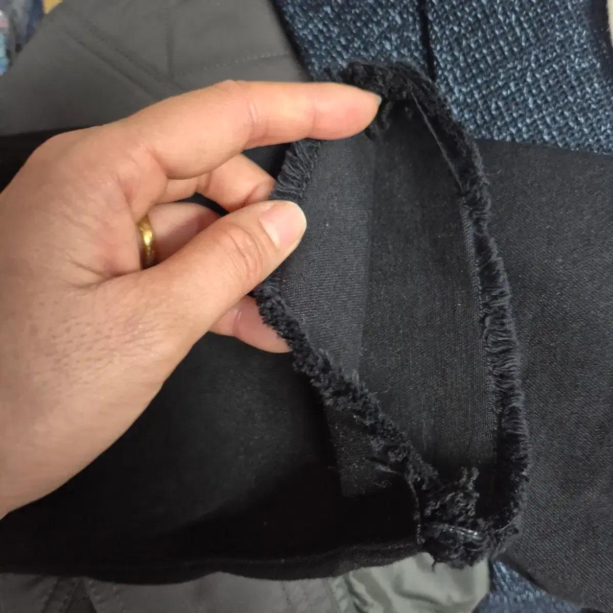 자딕앤볼테르 블랙진 지퍼 디테일 5
