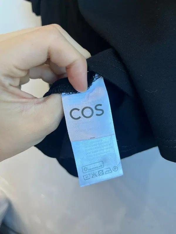 COS 코스 크롭 반팔 티셔츠 블랙 6