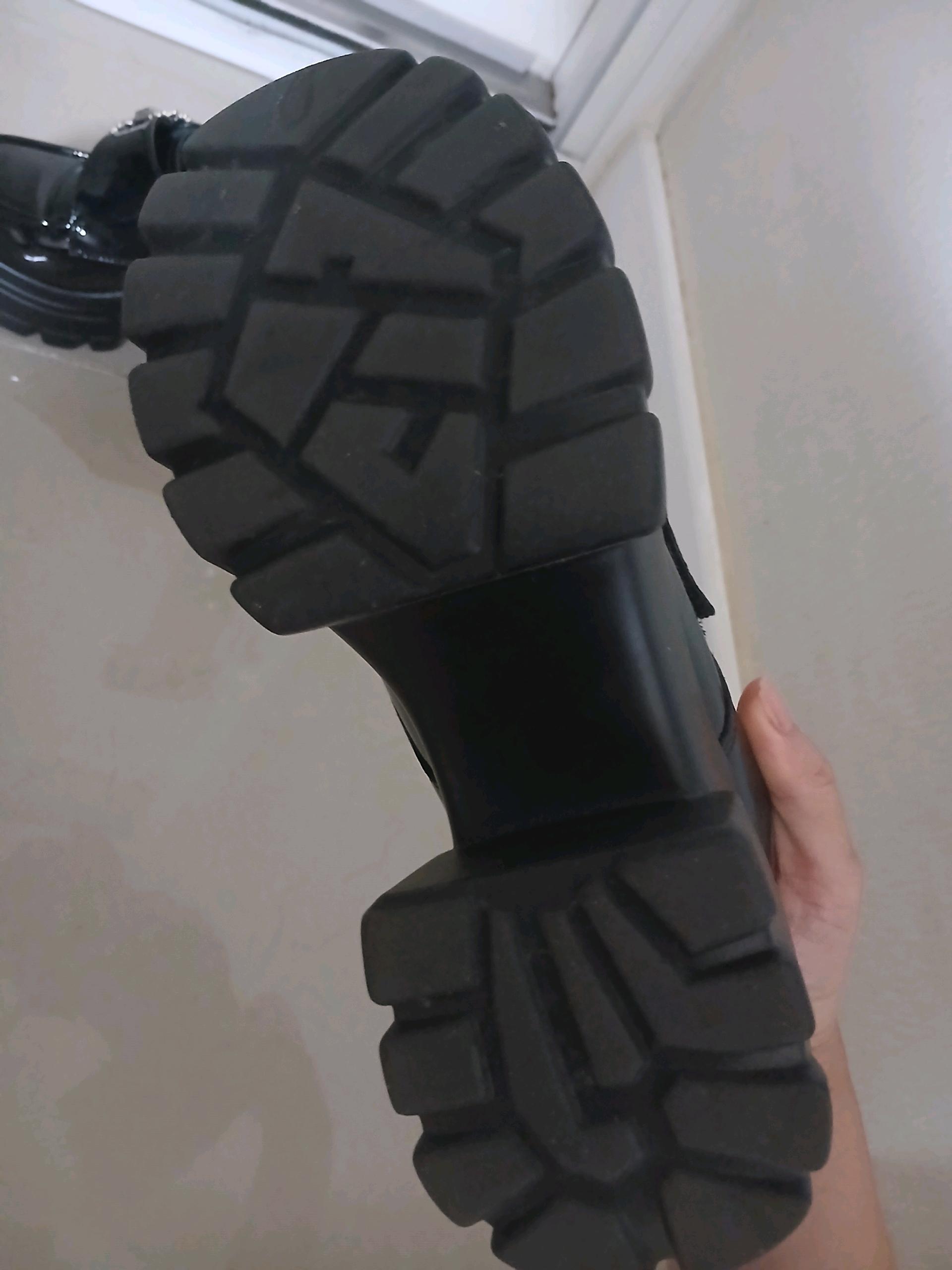 미소페 에나멜 보석 버클 플랫폼 로퍼 블랙 3