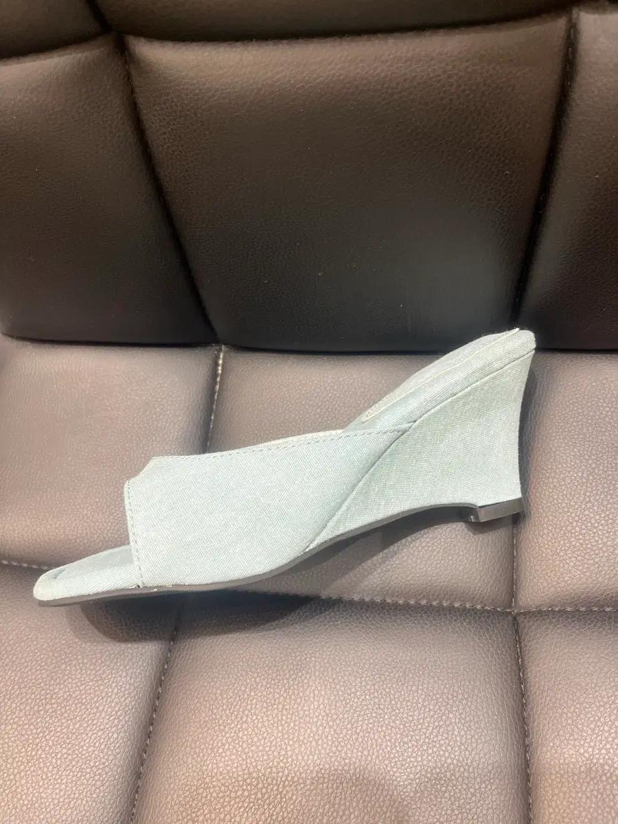 #1148 블루 235-빈티지 물나염 7.5cm 웨지 샌들 11