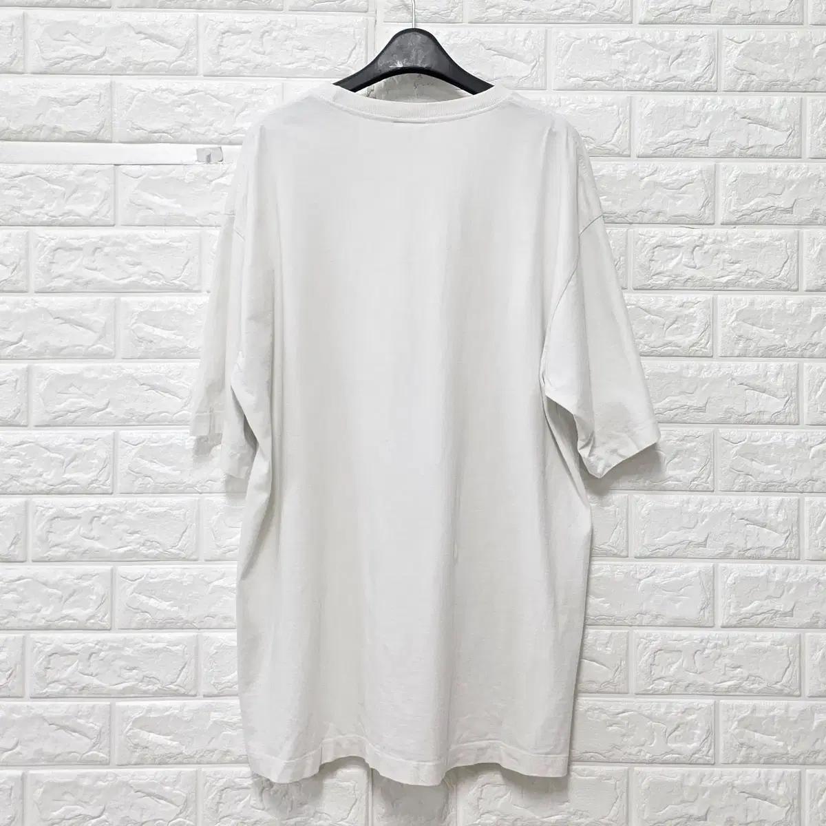 XL 마크메드라비 화이트 반팔 티 E368 5