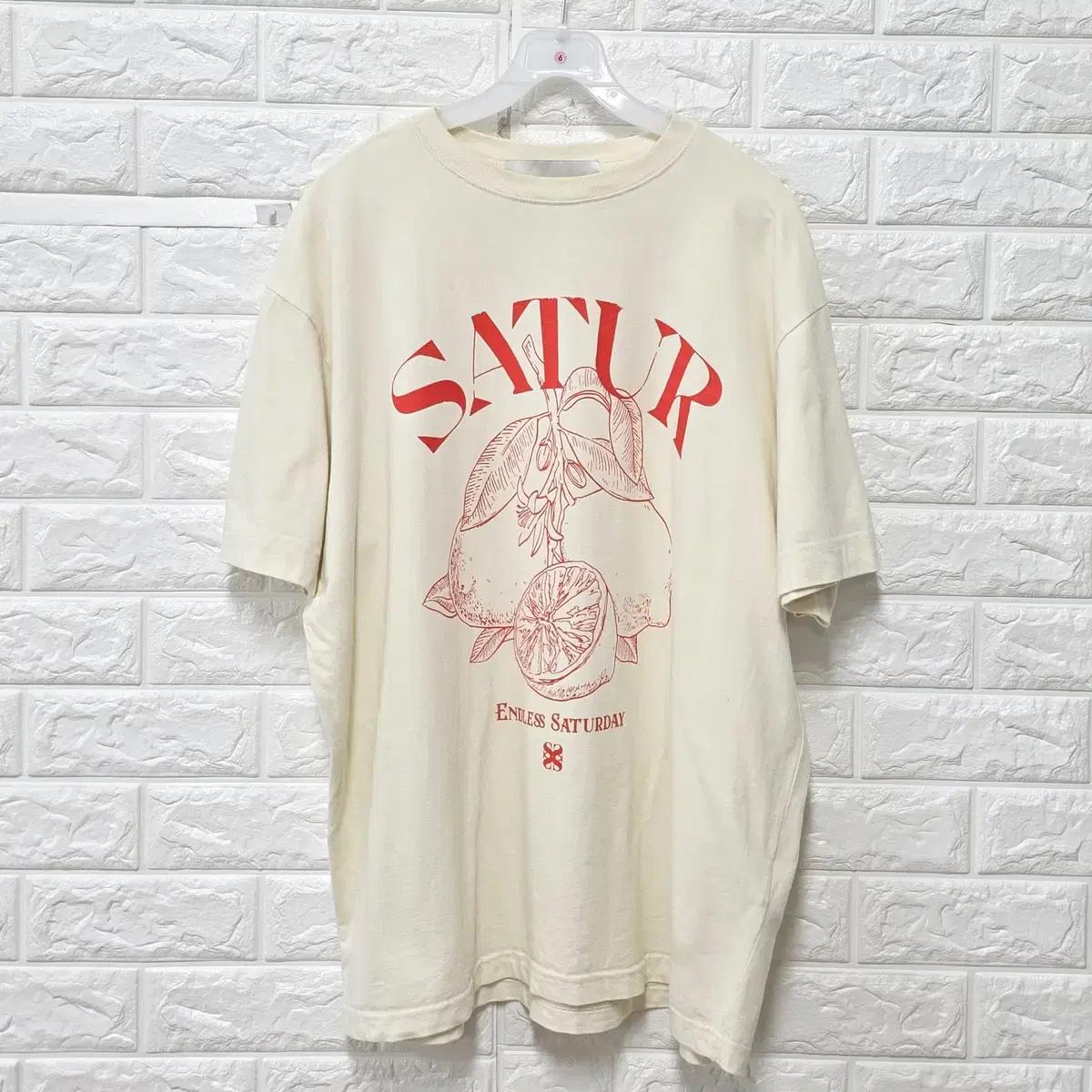 XL 세터 SATUR 아이보리 반팔 티 E373 2