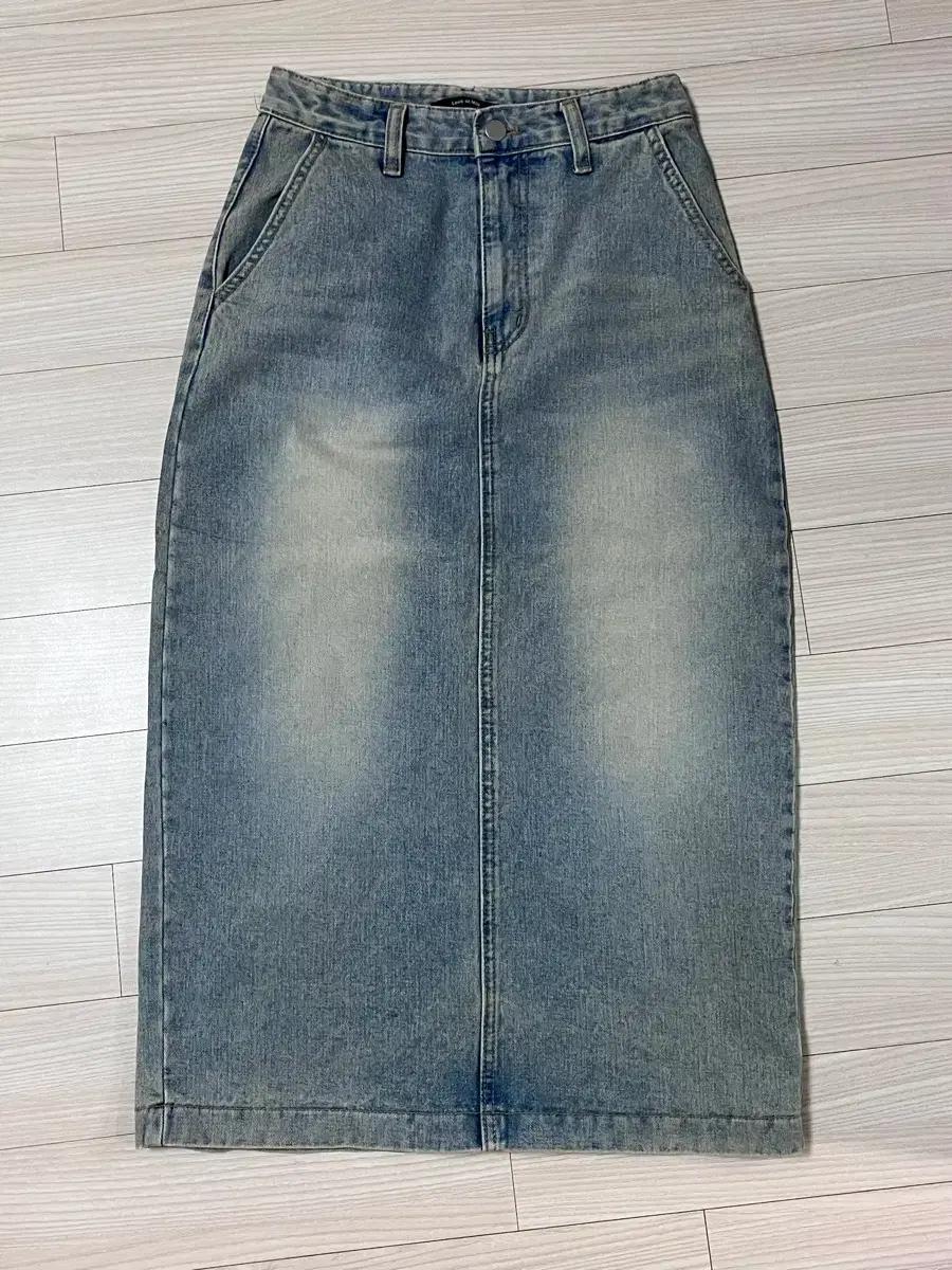 룩앳민 롱스커트 청치마 2