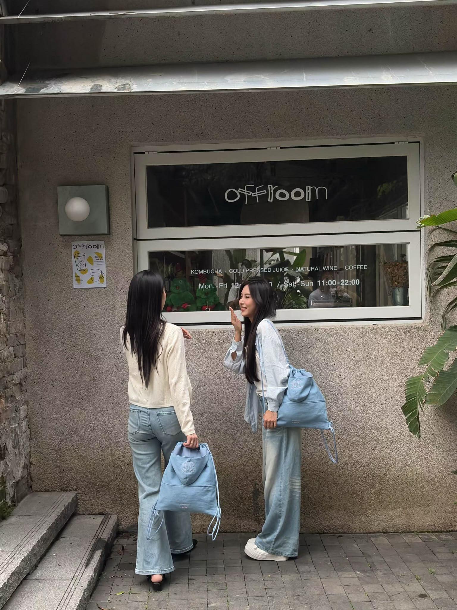 샤넬 라 크렘 망 후드 데님 백팩 10