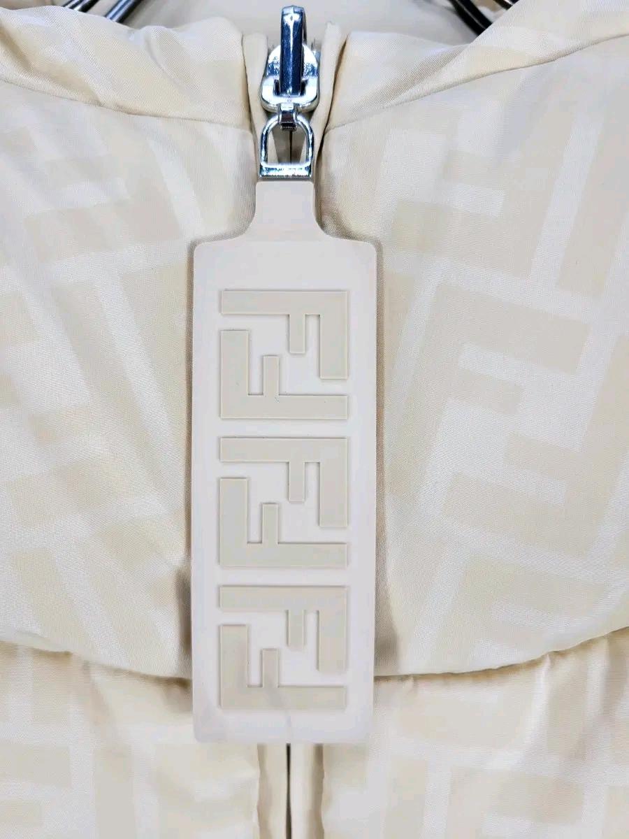 [정품/S] 펜디(FENDI) FF 로고 리버시블 푸퍼 패딩 조끼 (상태 최상) 4