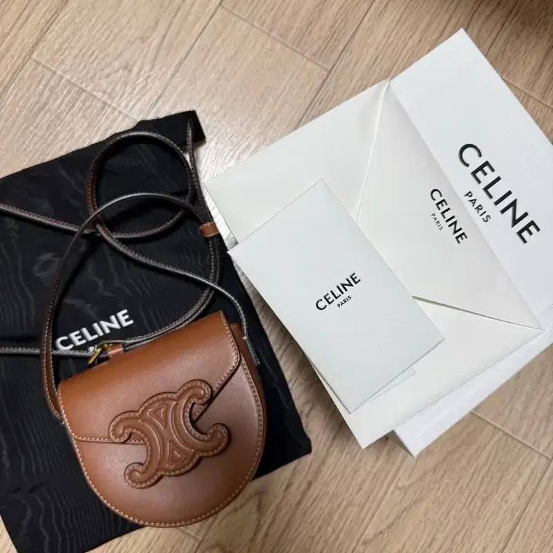 셀린느 퀴르 미니베사체 셀린느 미니백 2